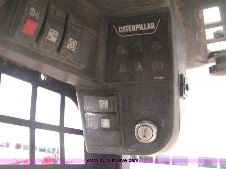 image for item E3424 2005 Caterpillar 257B Turbo skid steer