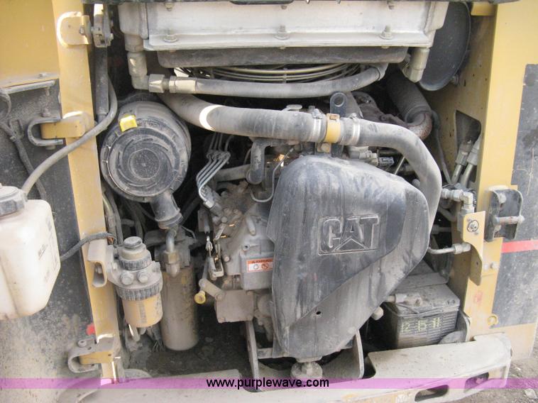 image for item E3424 2005 Caterpillar 257B Turbo skid steer