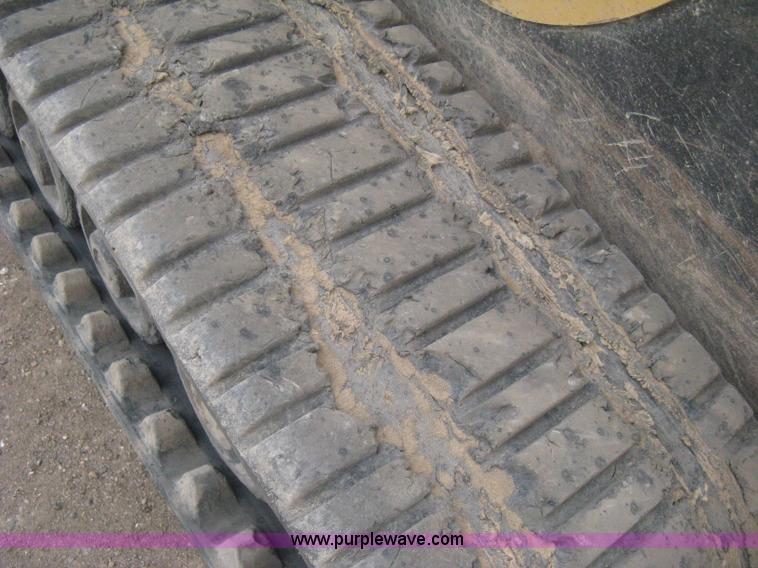 image for item E3424 2005 Caterpillar 257B Turbo skid steer