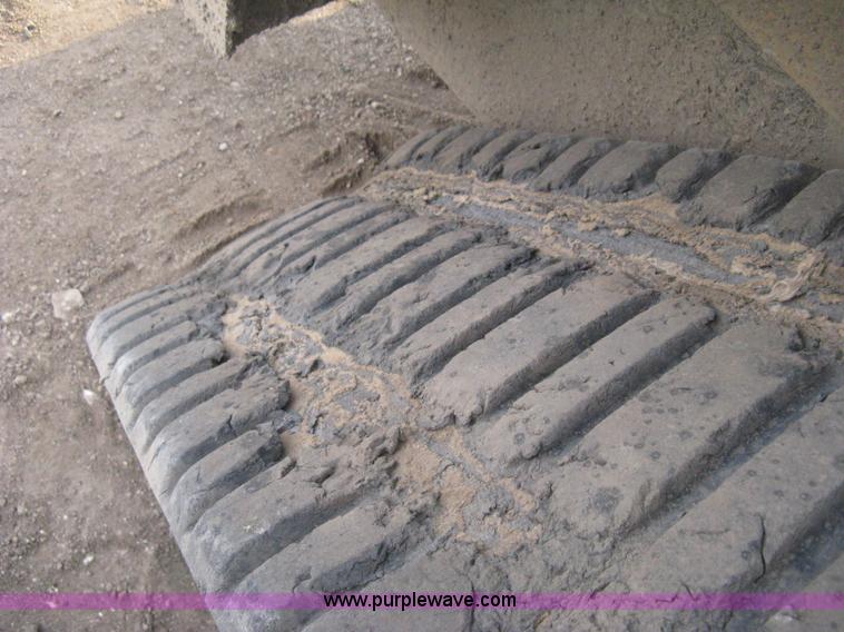 image for item E3424 2005 Caterpillar 257B Turbo skid steer