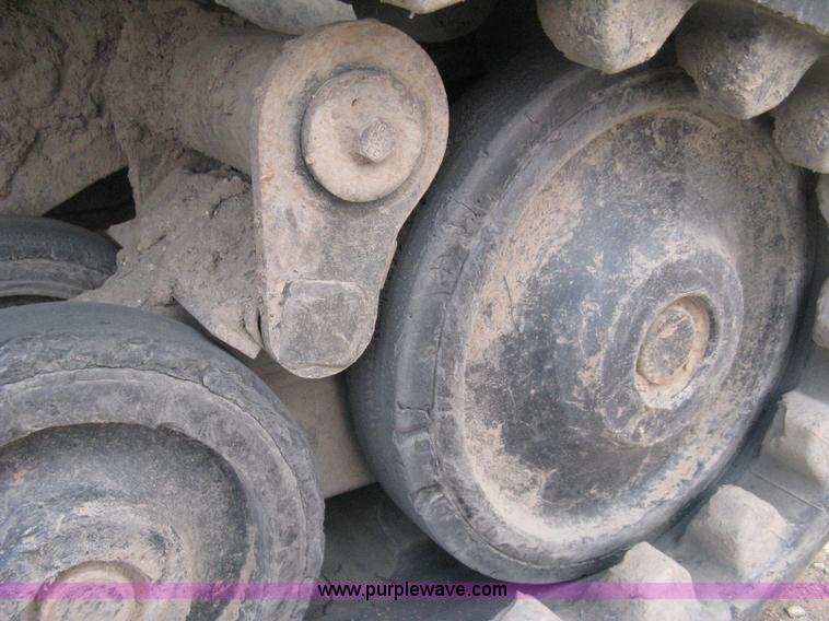 image for item E3424 2005 Caterpillar 257B Turbo skid steer