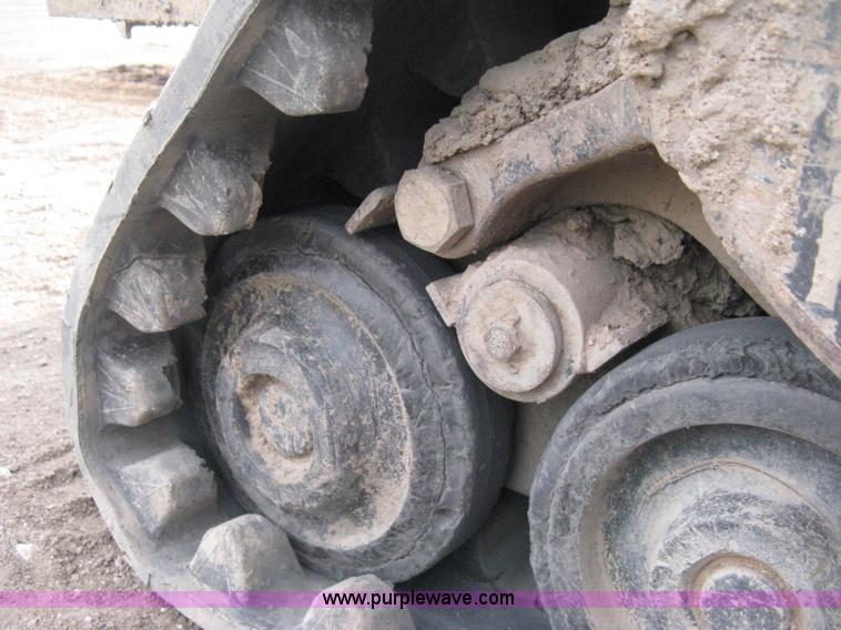 image for item E3424 2005 Caterpillar 257B Turbo skid steer