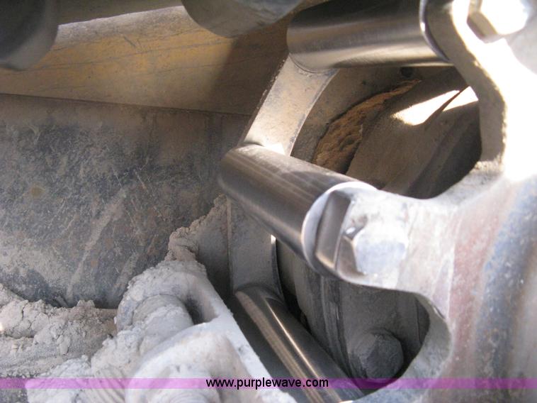 image for item E3424 2005 Caterpillar 257B Turbo skid steer