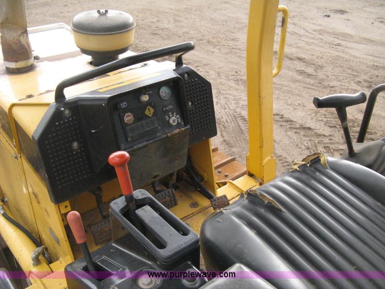 image for item E3425 1998 John Deere 650G Series IV dozer