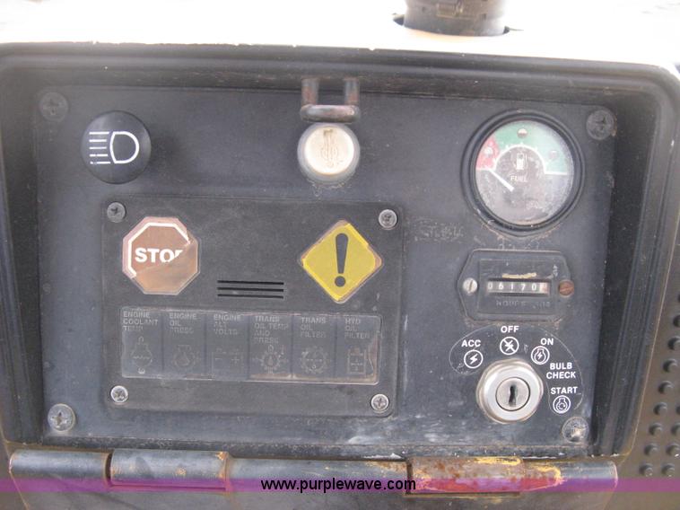 image for item E3425 1998 John Deere 650G Series IV dozer