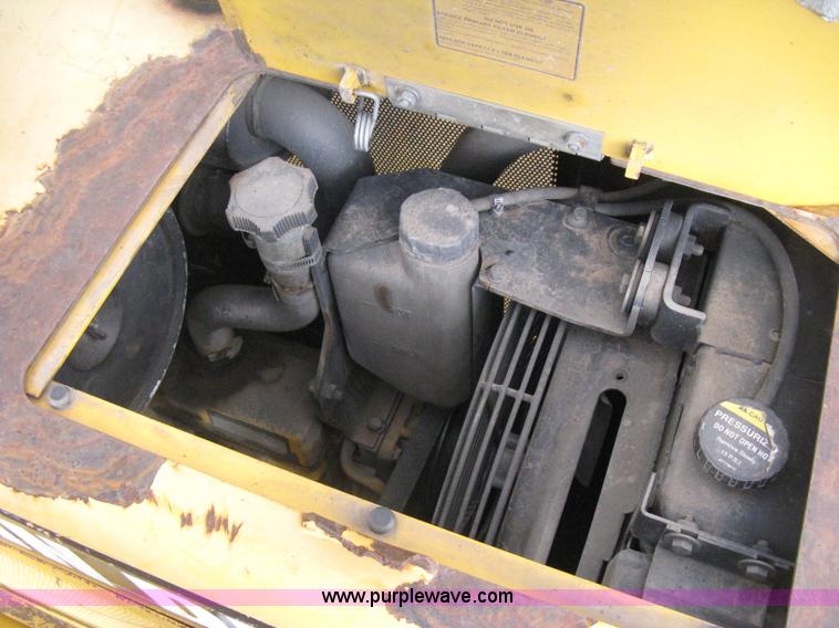 image for item E3425 1998 John Deere 650G Series IV dozer