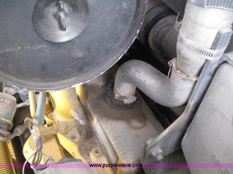 image for item E3425 1998 John Deere 650G Series IV dozer