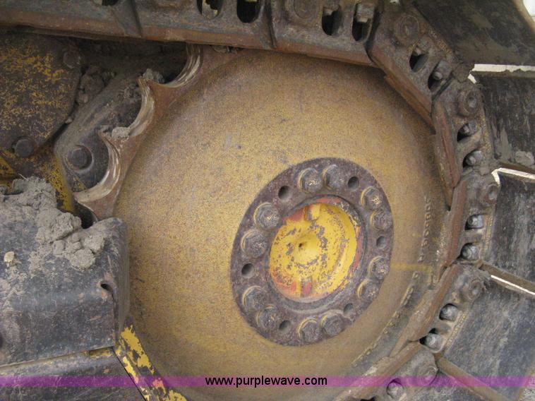 image for item E3425 1998 John Deere 650G Series IV dozer