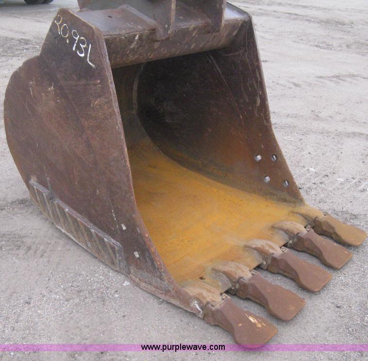 image for item E3429 1999 Komatsu PC200LC-6 Advance excavator