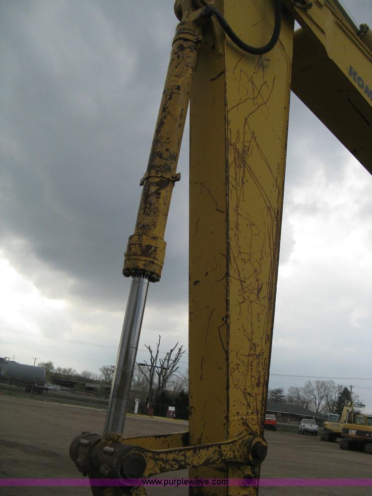 image for item E3429 1999 Komatsu PC200LC-6 Advance excavator