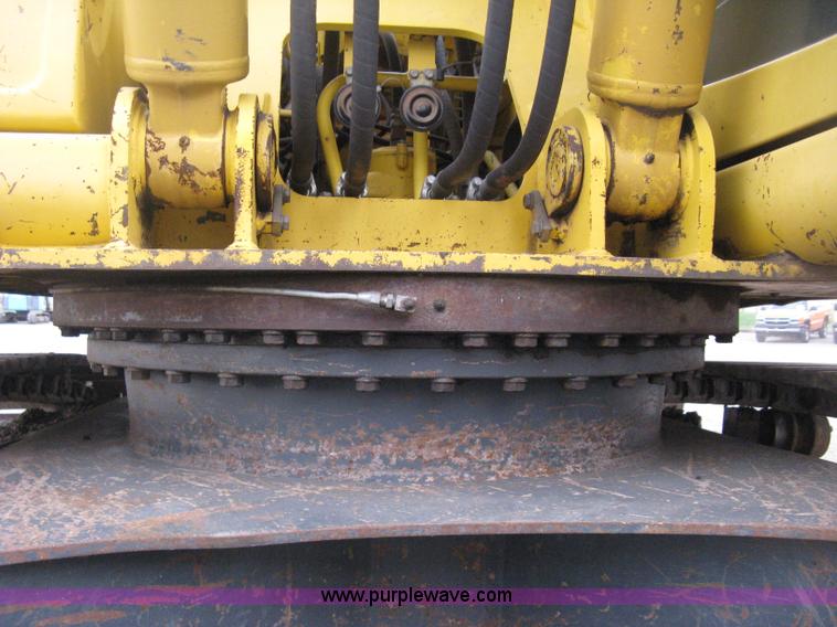 image for item E3429 1999 Komatsu PC200LC-6 Advance excavator