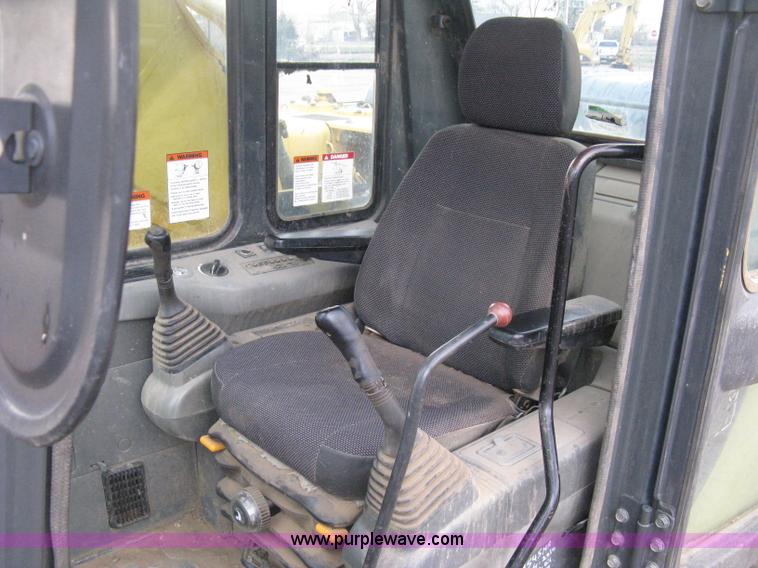 image for item E3429 1999 Komatsu PC200LC-6 Advance excavator