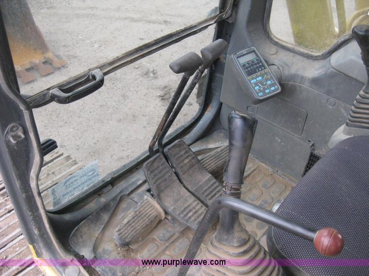 image for item E3429 1999 Komatsu PC200LC-6 Advance excavator