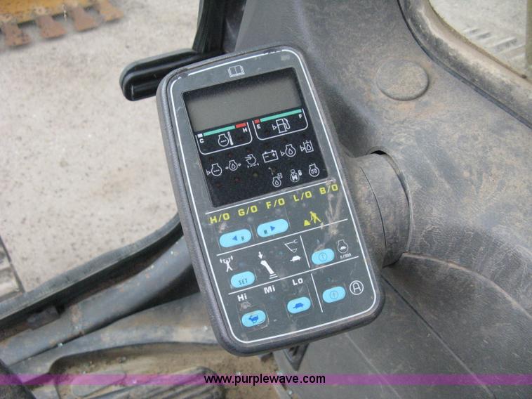 image for item E3429 1999 Komatsu PC200LC-6 Advance excavator