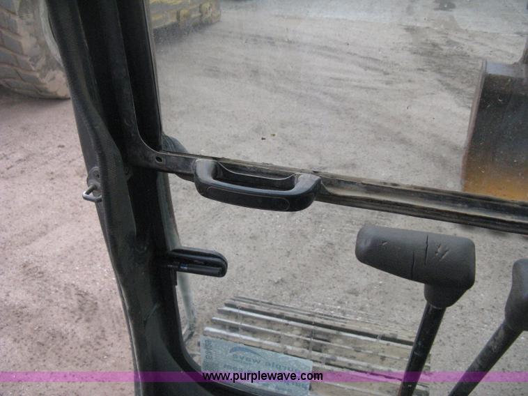 image for item E3429 1999 Komatsu PC200LC-6 Advance excavator