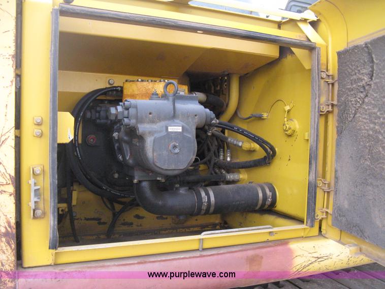 image for item E3429 1999 Komatsu PC200LC-6 Advance excavator