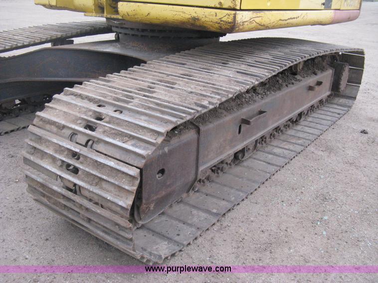 image for item E3429 1999 Komatsu PC200LC-6 Advance excavator