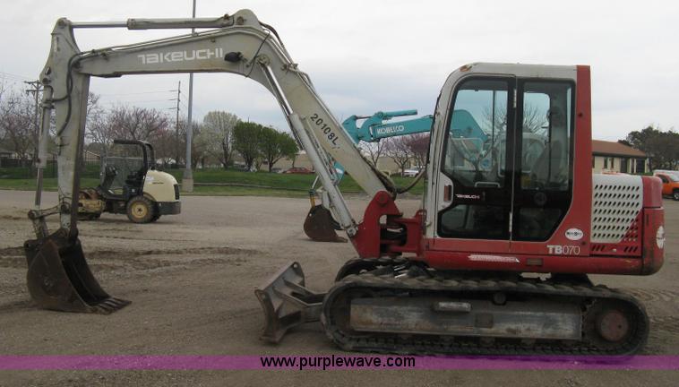image for item E3430 2002 Takeuchi TB070 compact excavator