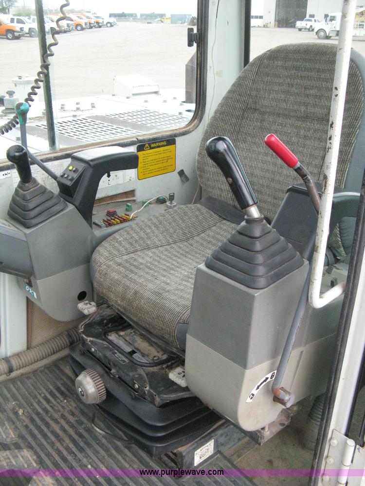 image for item E3430 2002 Takeuchi TB070 compact excavator