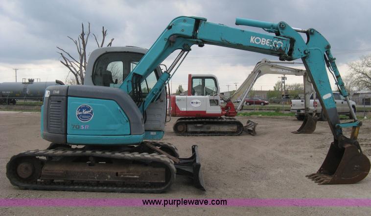 image for item E3431 1999 Kobelco 70SR midi excavator