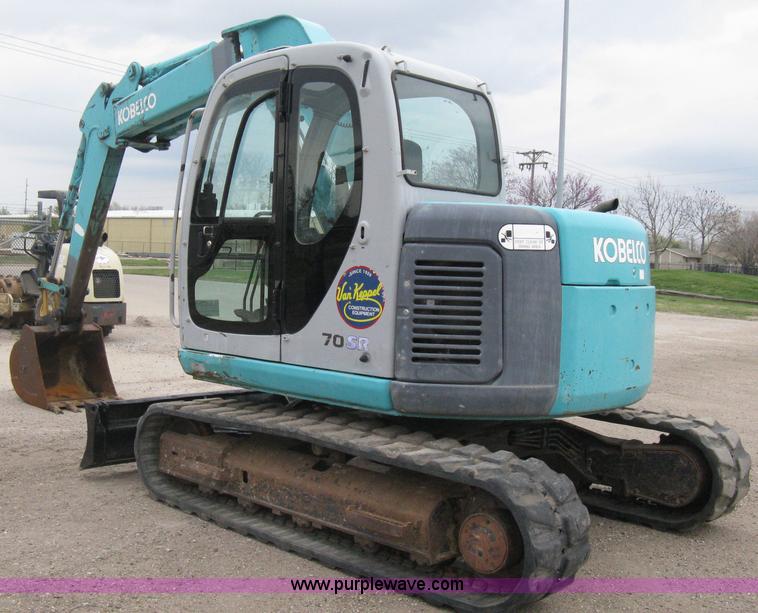 image for item E3431 1999 Kobelco 70SR midi excavator
