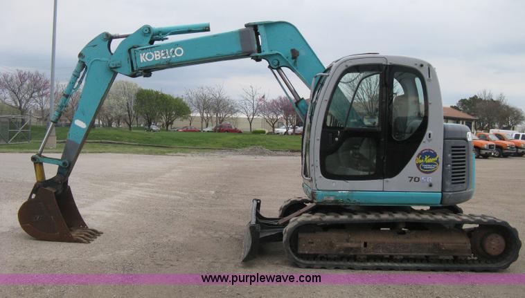 image for item E3431 1999 Kobelco 70SR midi excavator