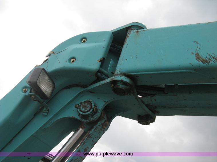image for item E3431 1999 Kobelco 70SR midi excavator