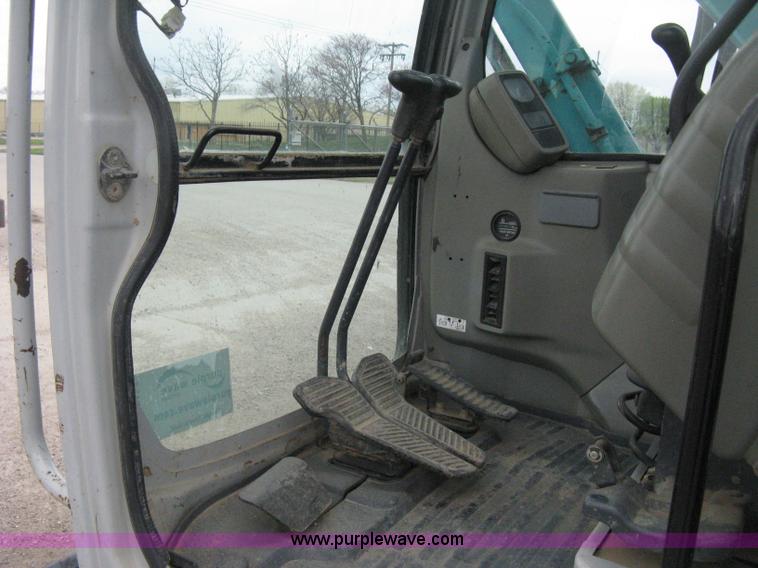 image for item E3431 1999 Kobelco 70SR midi excavator