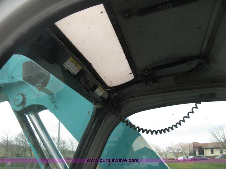 image for item E3431 1999 Kobelco 70SR midi excavator