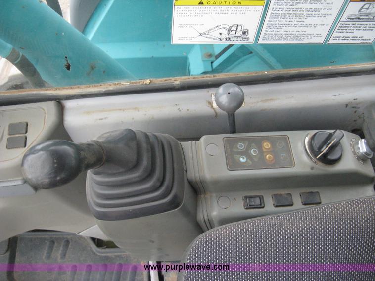 image for item E3431 1999 Kobelco 70SR midi excavator