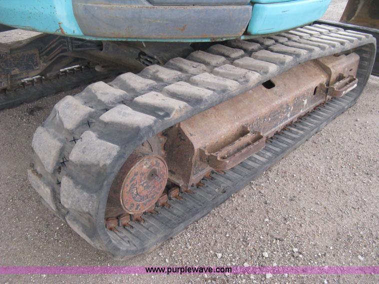 image for item E3431 1999 Kobelco 70SR midi excavator