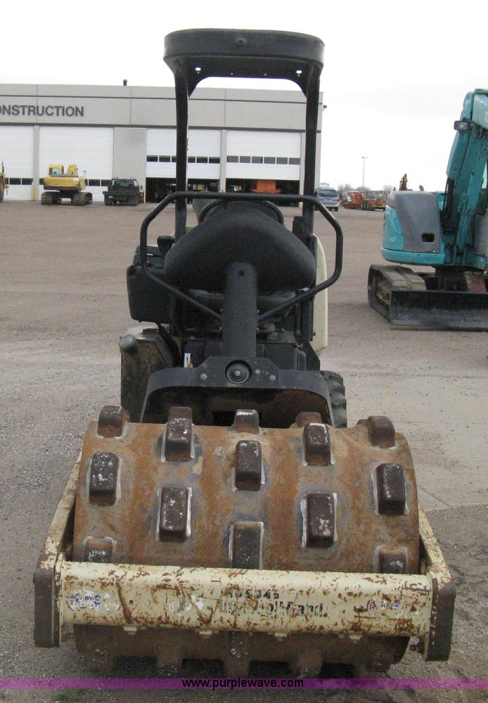 image for item E3432 2008 Ingersoll Rand SD25 TF articulated compactor