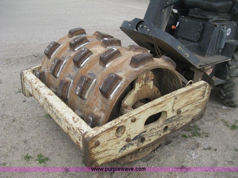 image for item E3432 2008 Ingersoll Rand SD25 TF articulated compactor