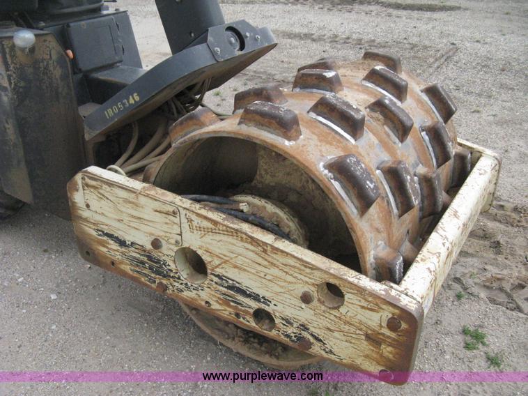 image for item E3432 2008 Ingersoll Rand SD25 TF articulated compactor