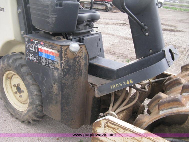 image for item E3432 2008 Ingersoll Rand SD25 TF articulated compactor