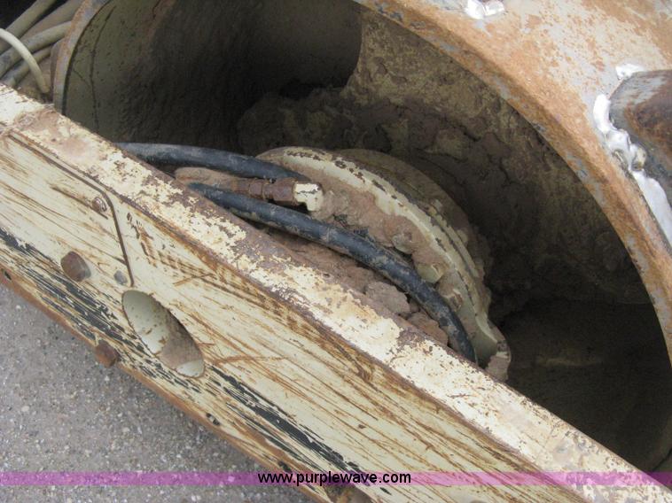 image for item E3432 2008 Ingersoll Rand SD25 TF articulated compactor