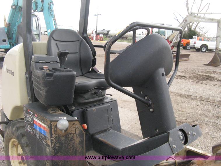 image for item E3432 2008 Ingersoll Rand SD25 TF articulated compactor