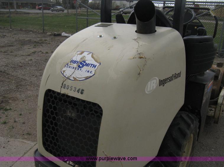 image for item E3432 2008 Ingersoll Rand SD25 TF articulated compactor