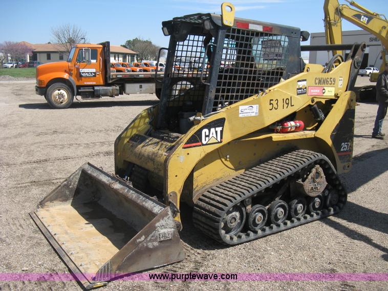 image for item E3435 2002 Caterpillar 257 skid steer