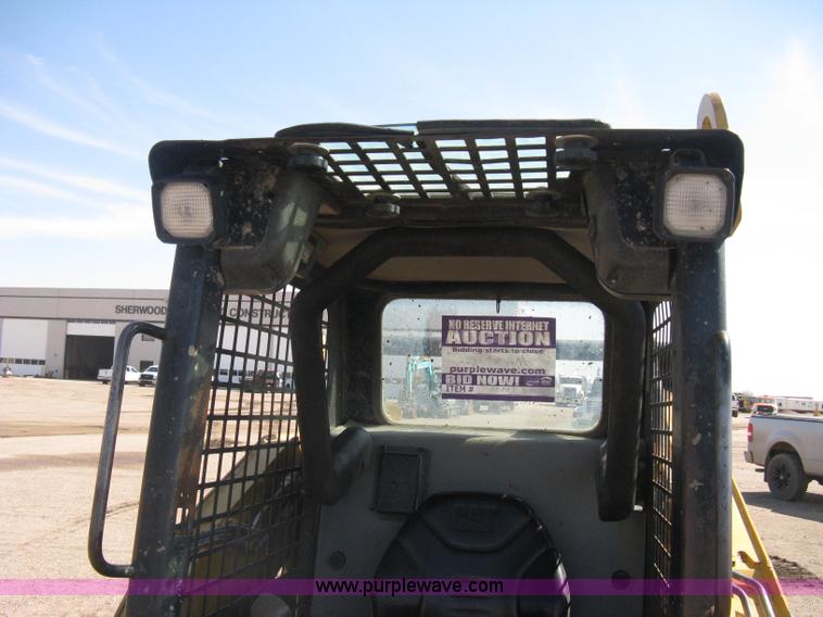 image for item E3435 2002 Caterpillar 257 skid steer