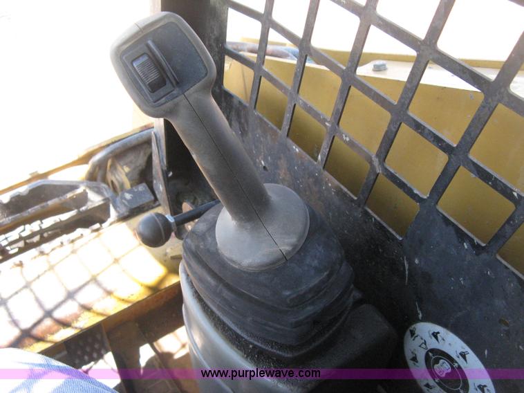 image for item E3435 2002 Caterpillar 257 skid steer