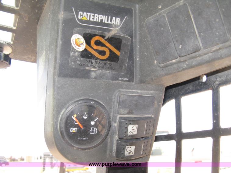 image for item E3435 2002 Caterpillar 257 skid steer