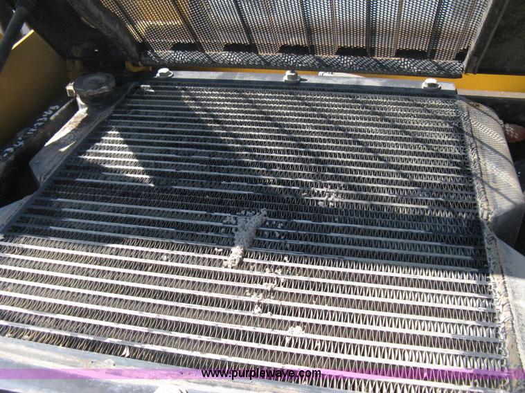 image for item E3435 2002 Caterpillar 257 skid steer