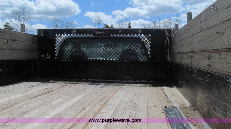 image for item E3905 2003 Ford F550 dump bed truck