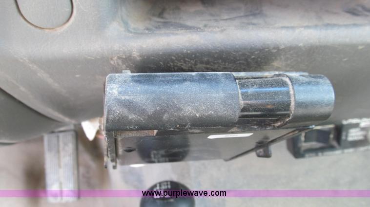 image for item E3905 2003 Ford F550 dump bed truck