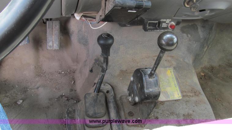 image for item E3905 2003 Ford F550 dump bed truck