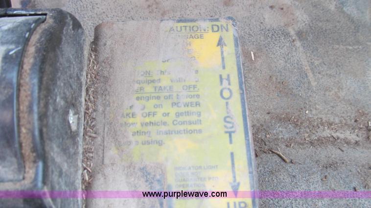 image for item E3905 2003 Ford F550 dump bed truck