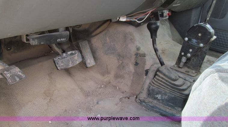 image for item E3905 2003 Ford F550 dump bed truck