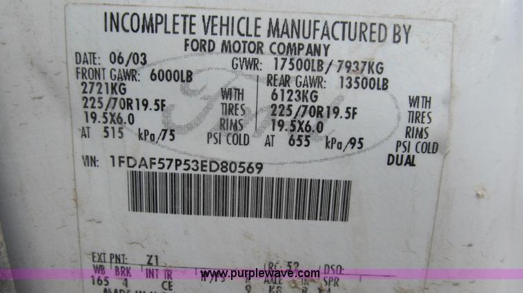 image for item E3905 2003 Ford F550 dump bed truck
