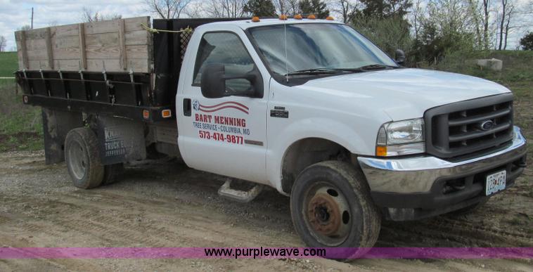 image for item E3907 2004 Ford F550 dump bed truck